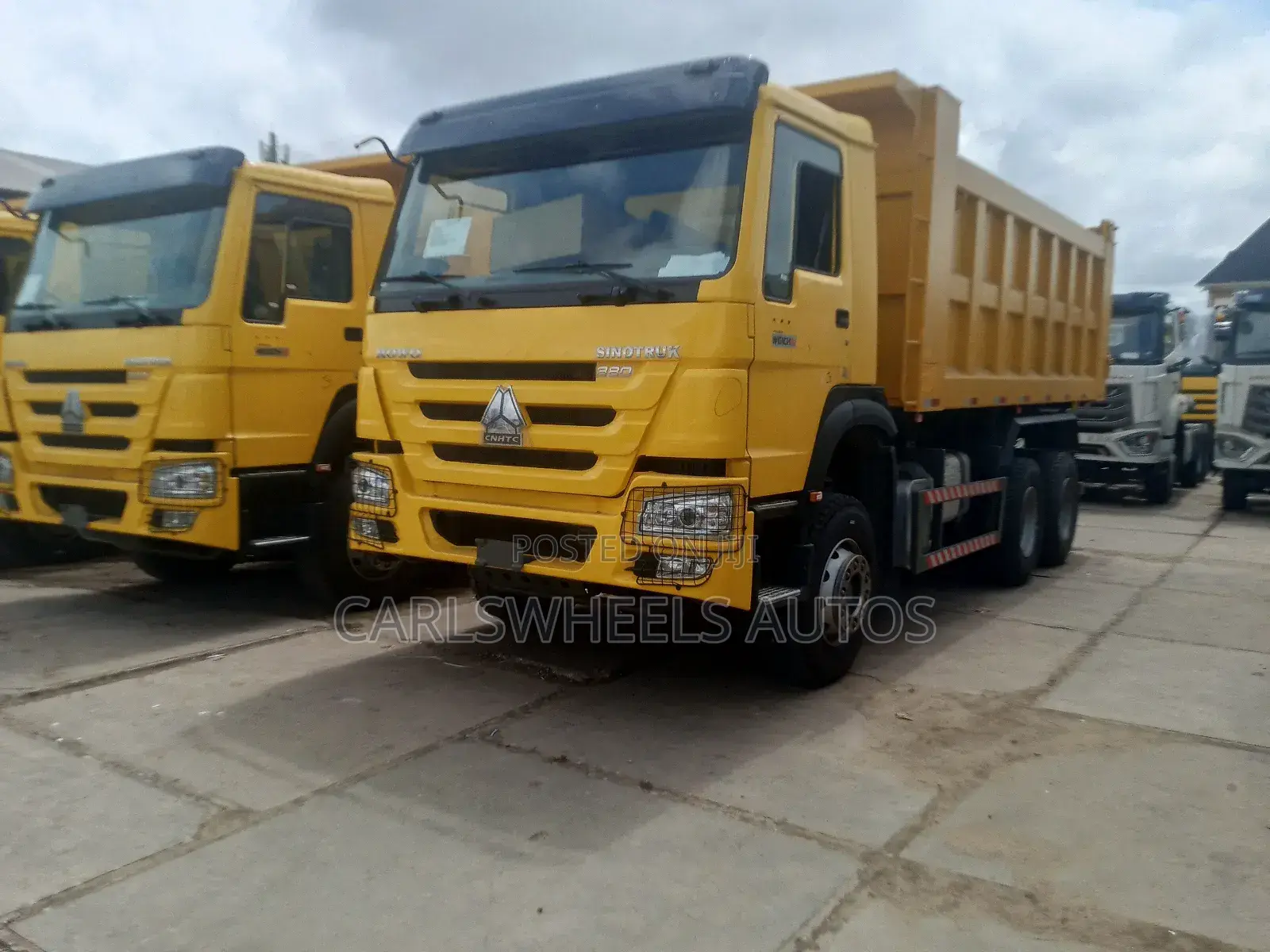 Brand New 30tons 10tyres Howo Tipper Dump Truck.