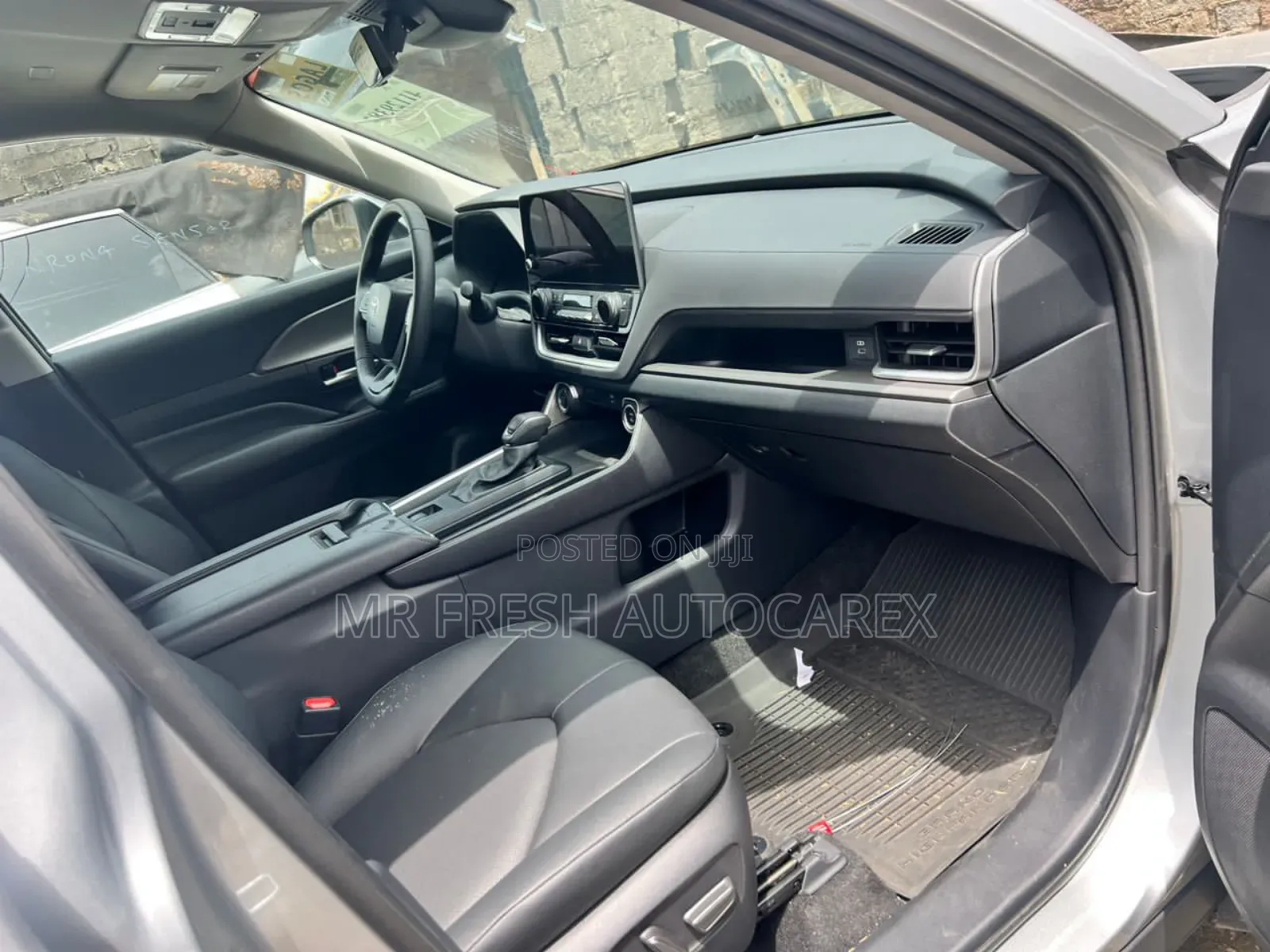 Toyota Grand Highlander XLE AWD 2024 Silver