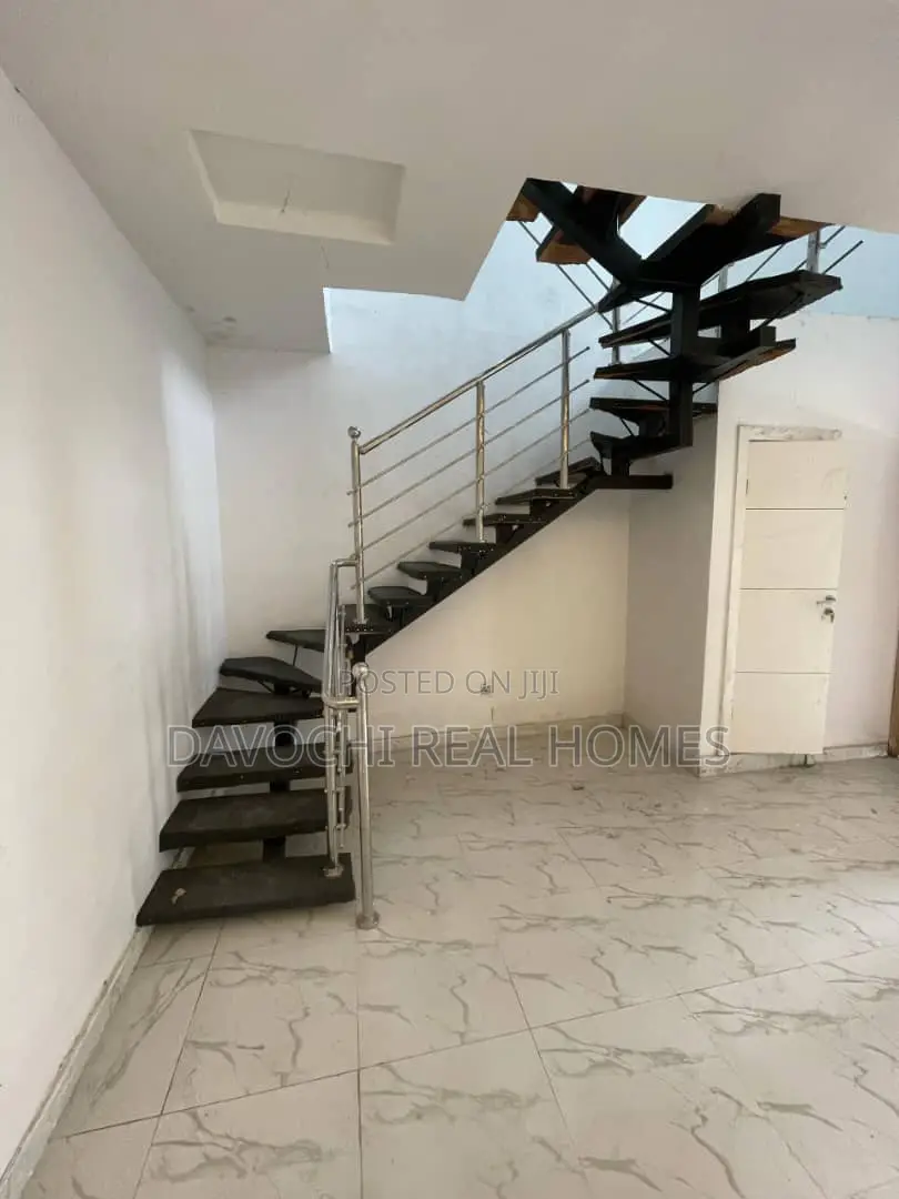 2bdrm Duplex in Chevron. for rent