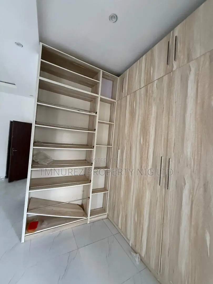 4bdrm Duplex in Chevron, Ajah for rent