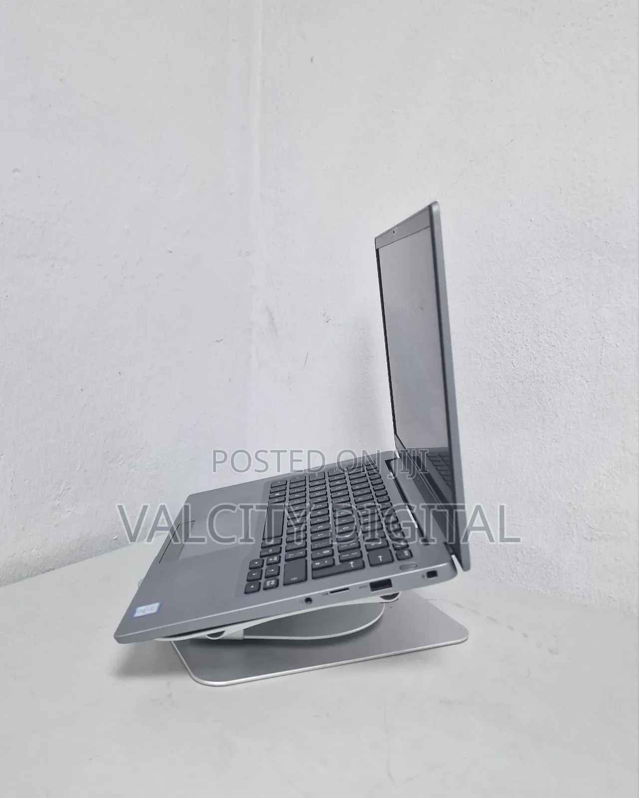 Laptop Dell Latitude 7400 8GB Intel Core i5 SSD 256GB