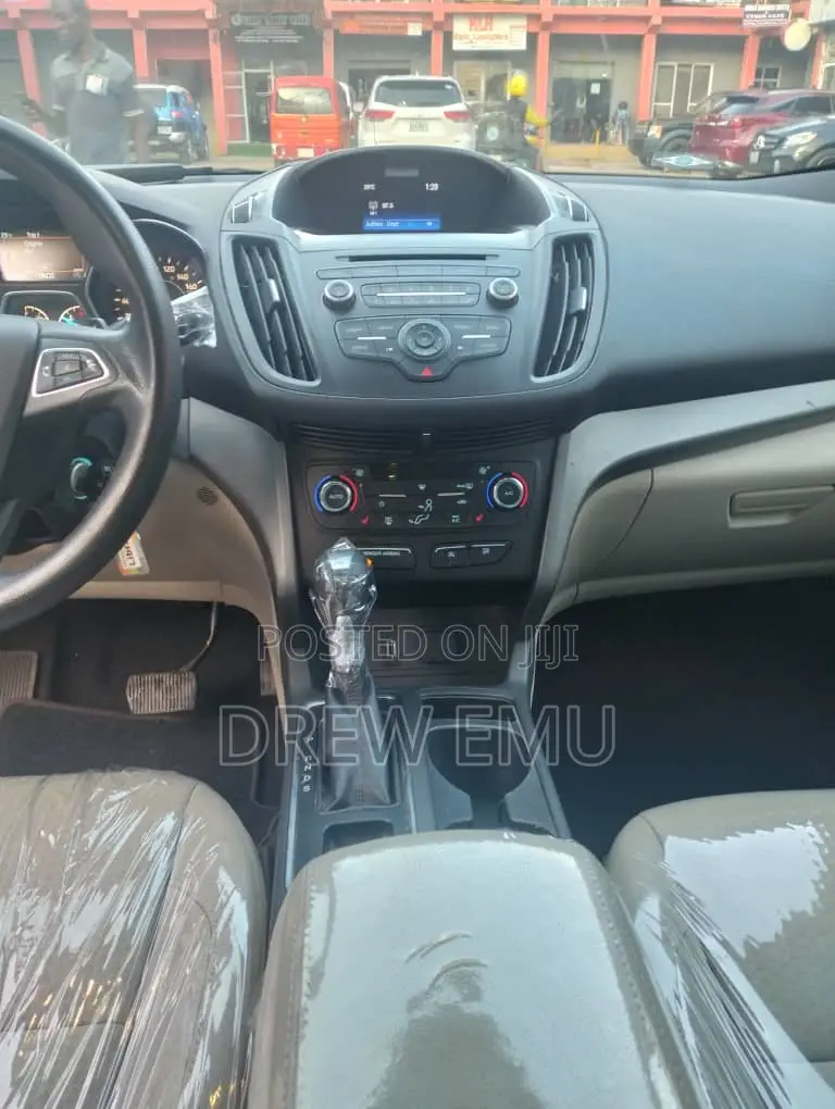 Ford Escape SE FWD 2016 Brown