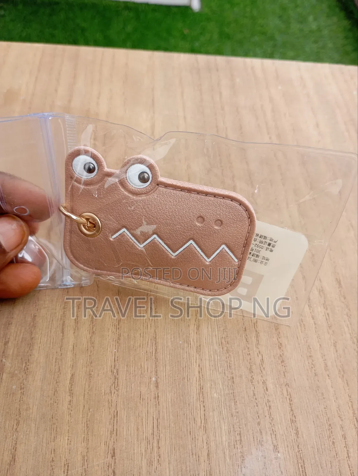 Airtag Holder Keychains | Track Locate Your Valuables, Car, Luggage