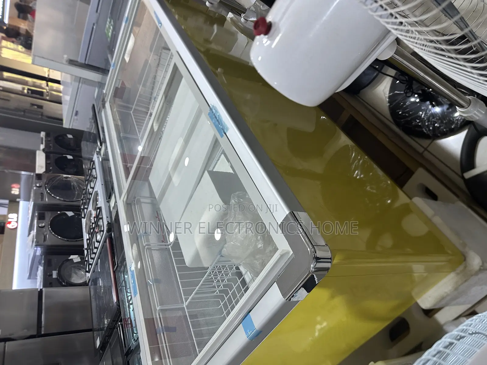 Showcase Freezer (Display Freezer) 516 Liters