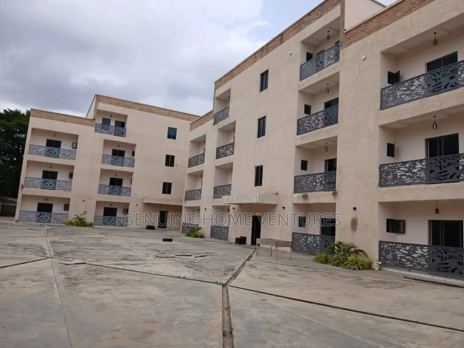 3bdrm Apartment in Gra Ikeja for sale