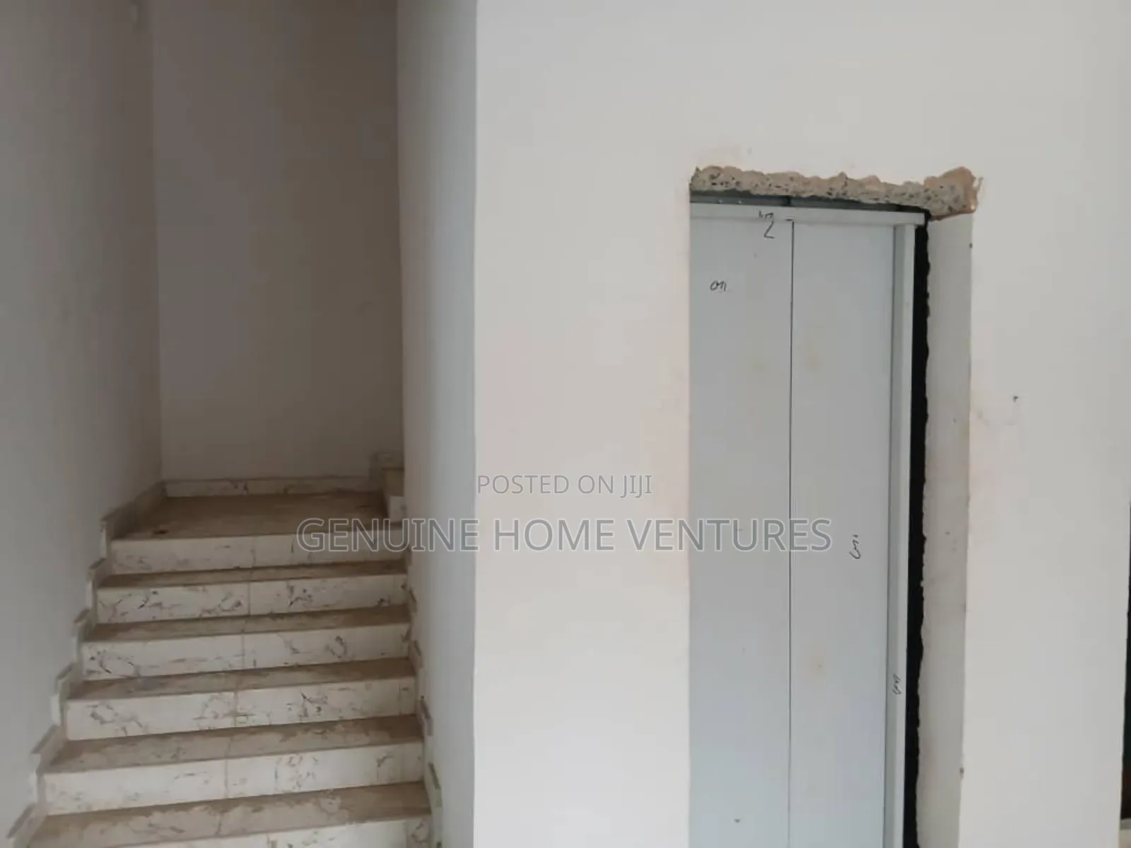 3bdrm Apartment in Gra Ikeja for sale
