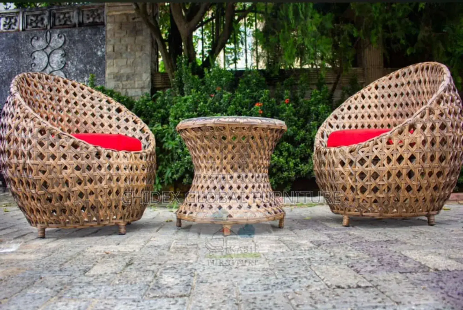Simple Outdoor Table and Chairs