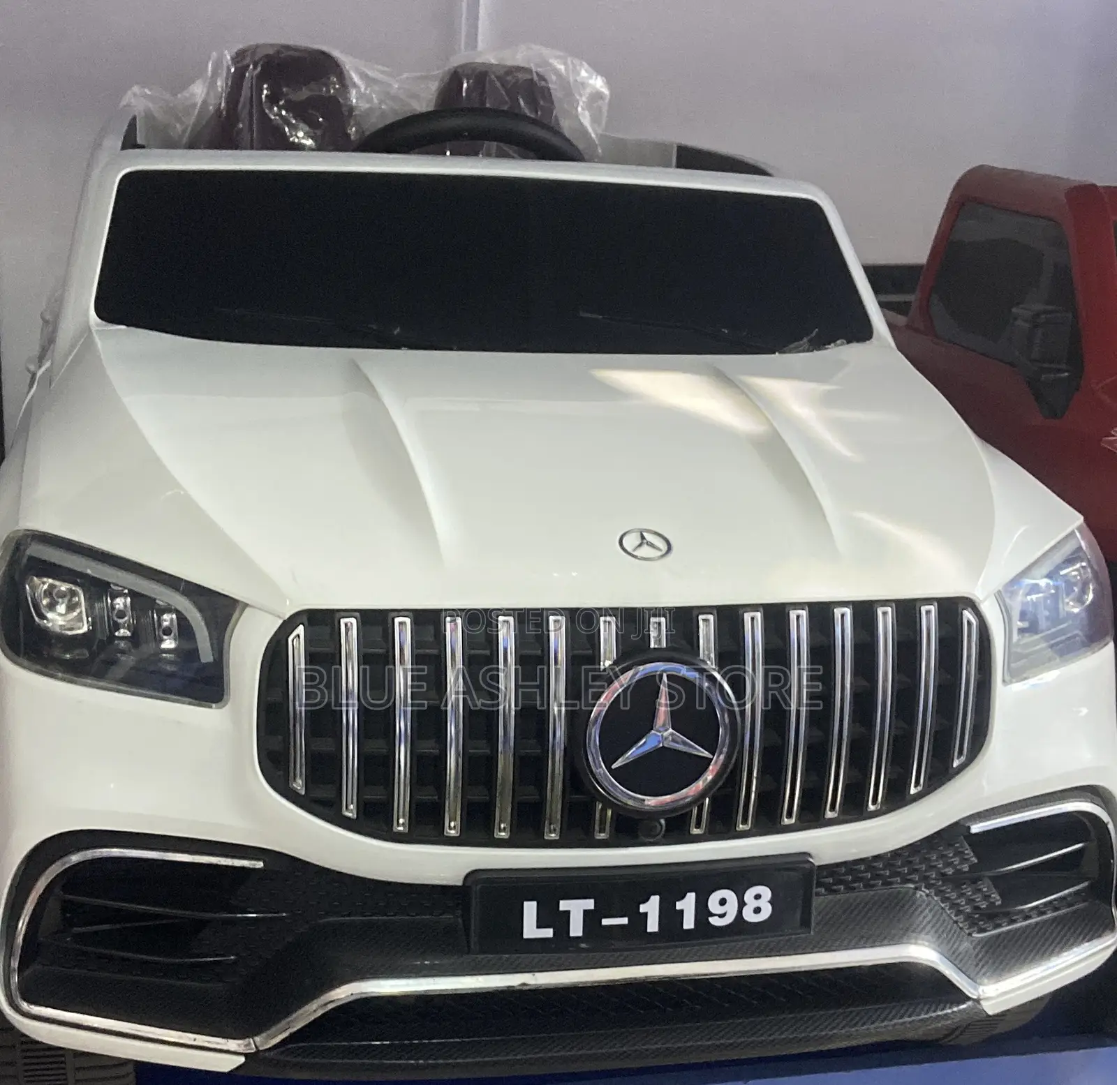 Benz Lt 1198 12volt White