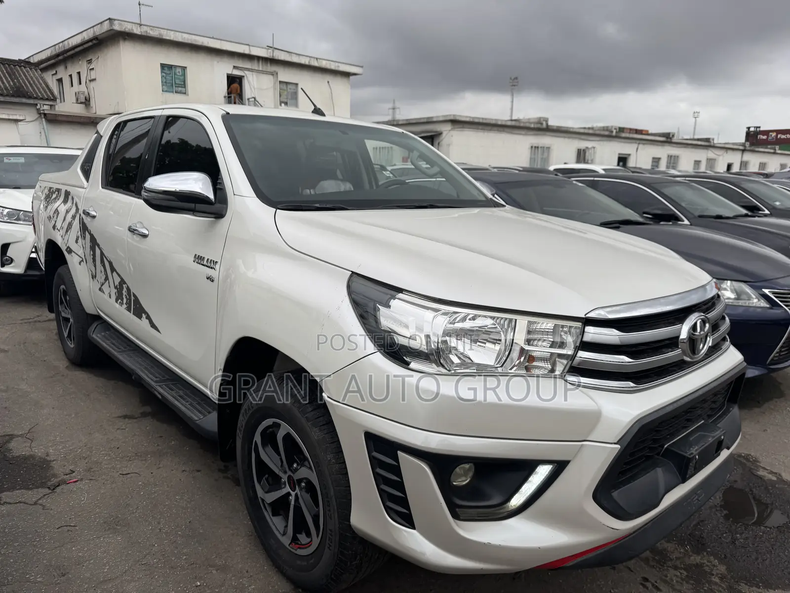 Toyota Hilux Rugged X 4x4 2018 White
