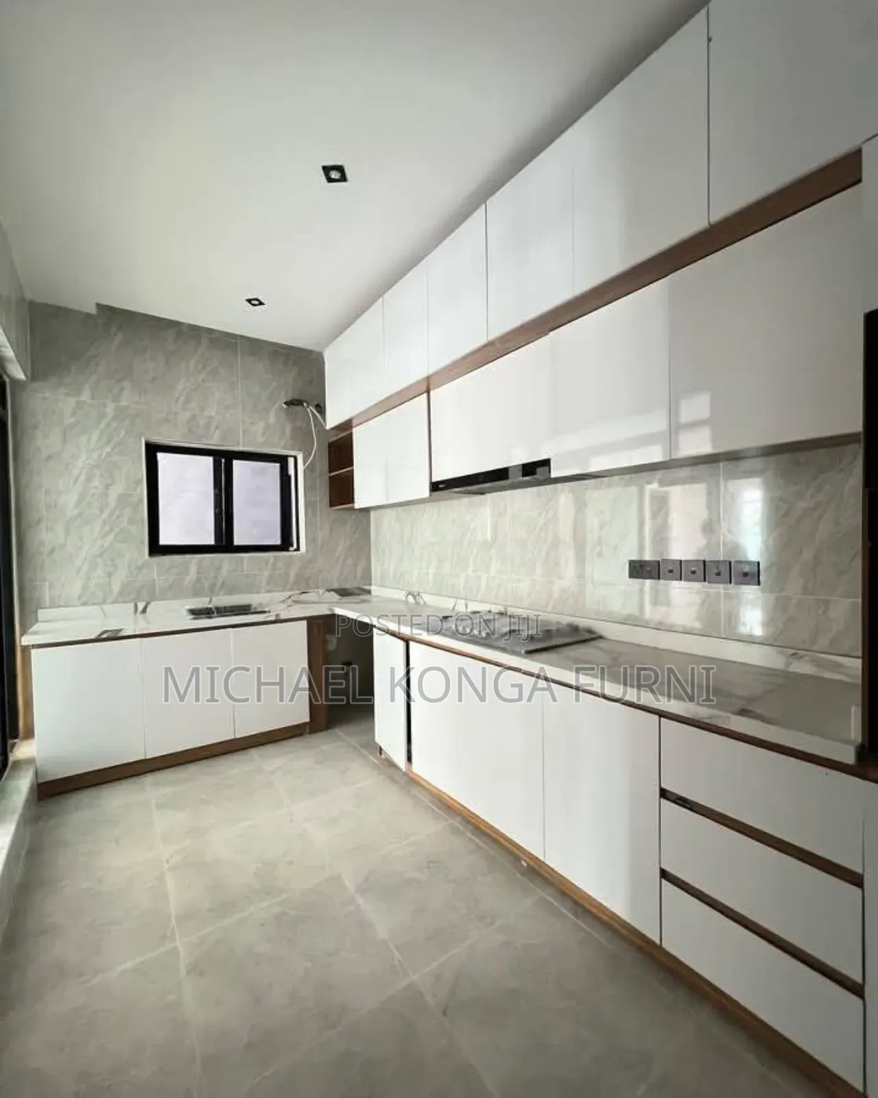 Luxurious Kitchen Cabinet