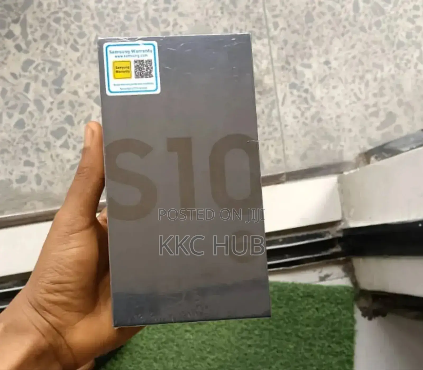 New Samsung Galaxy S10e 128 GB Black