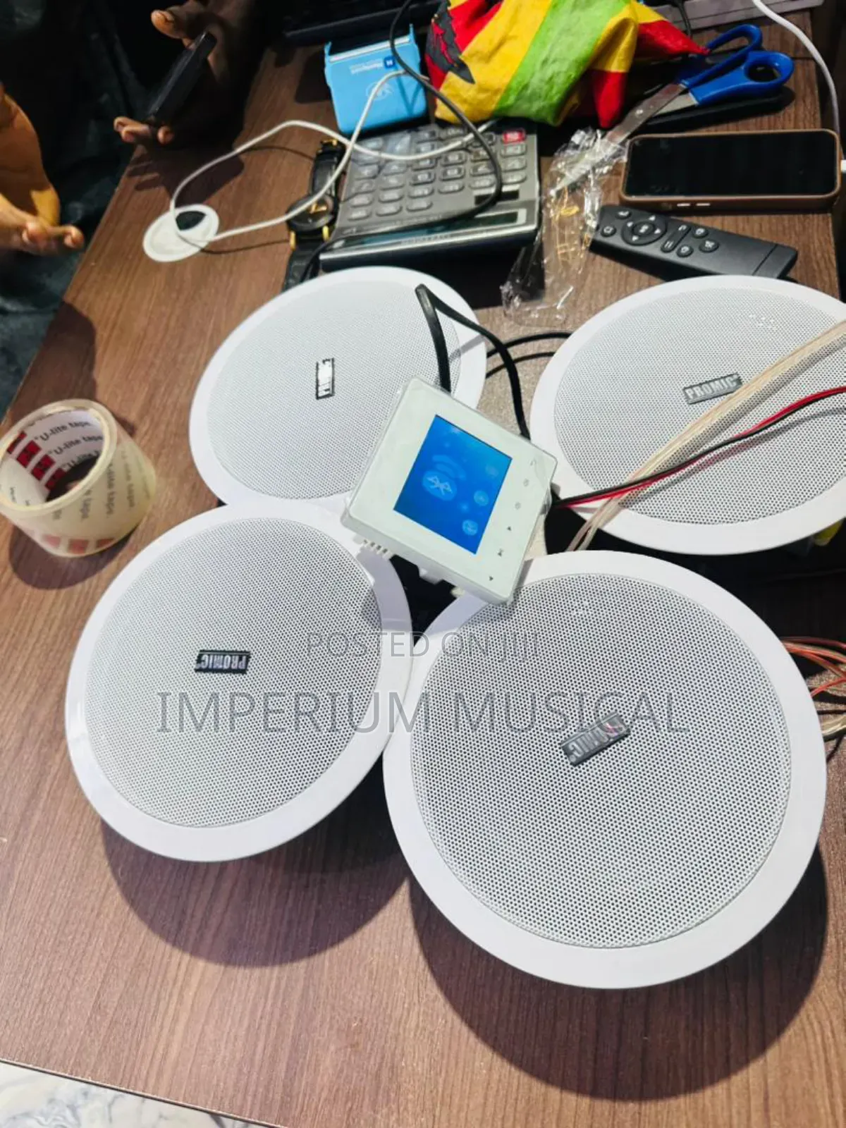 4inches Screen With 4 Ceiling Speaker