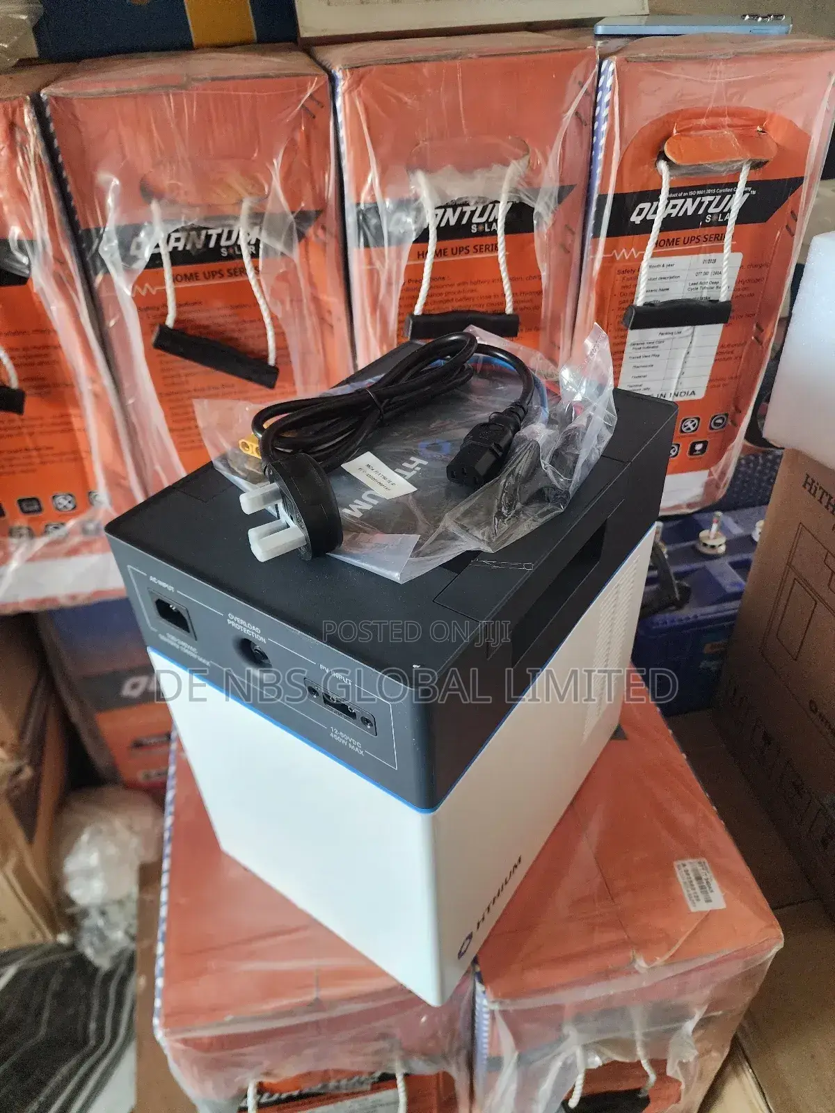 2kwh Hithuim Solar Generator With Inbuilt Lithium Battery