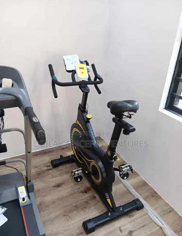 Semi Heavy Duty Exercise Spinning Bike 150kg Weight Users
