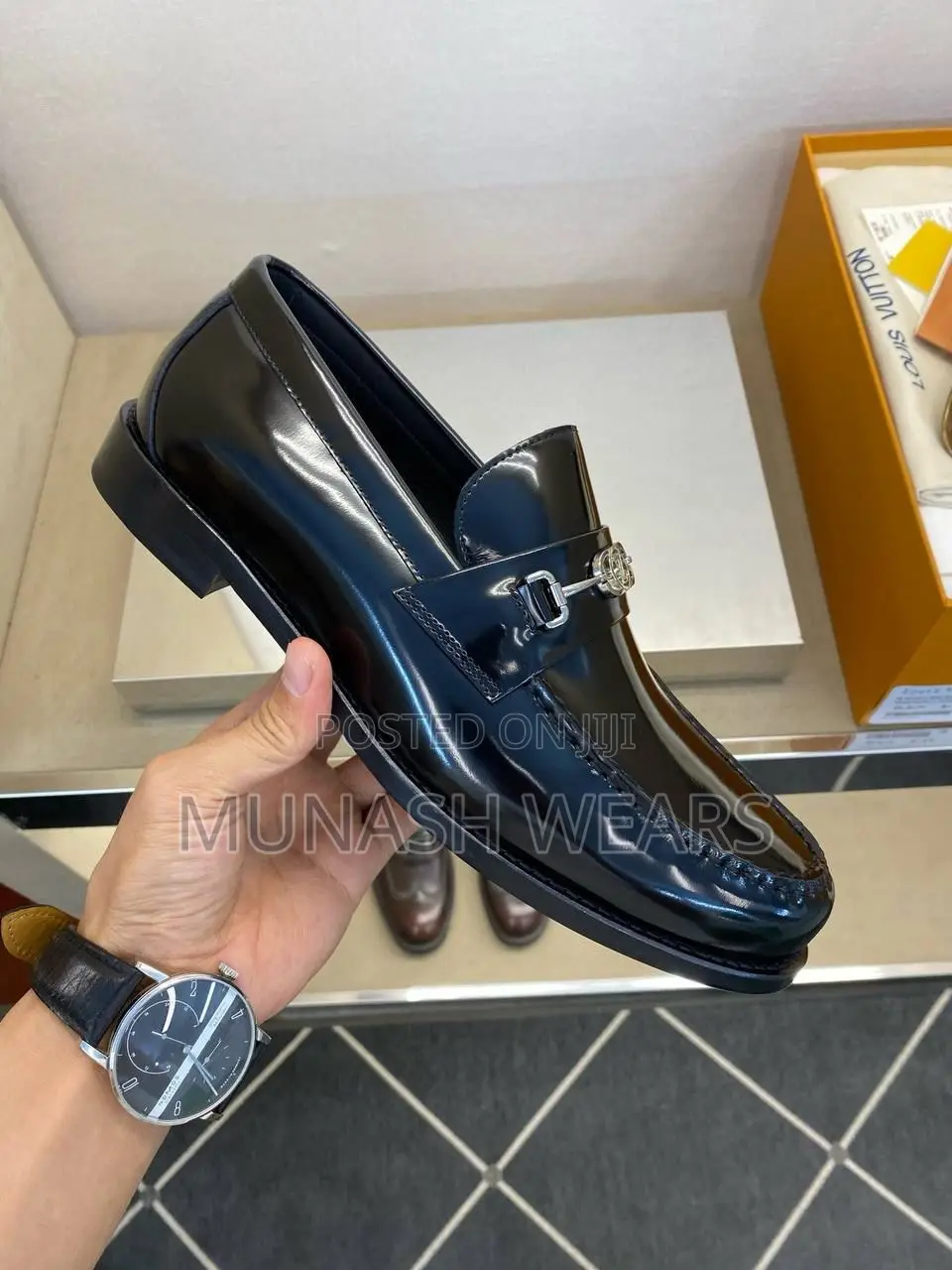 Valentino Classic 02