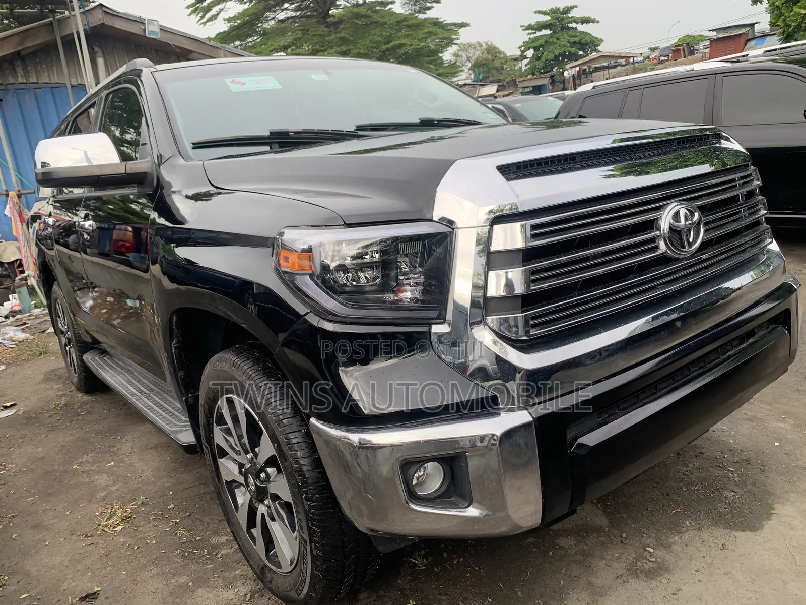 Toyota Sequoia Platinum 4x4 2018 Black