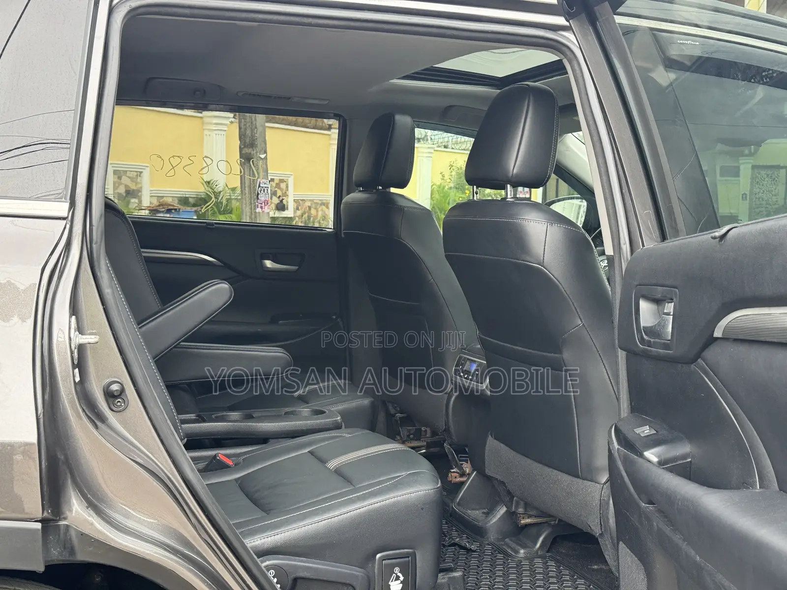 Toyota Highlander SE 4x4 V6 (3.5L 6cyl 8A) 2018 Gray