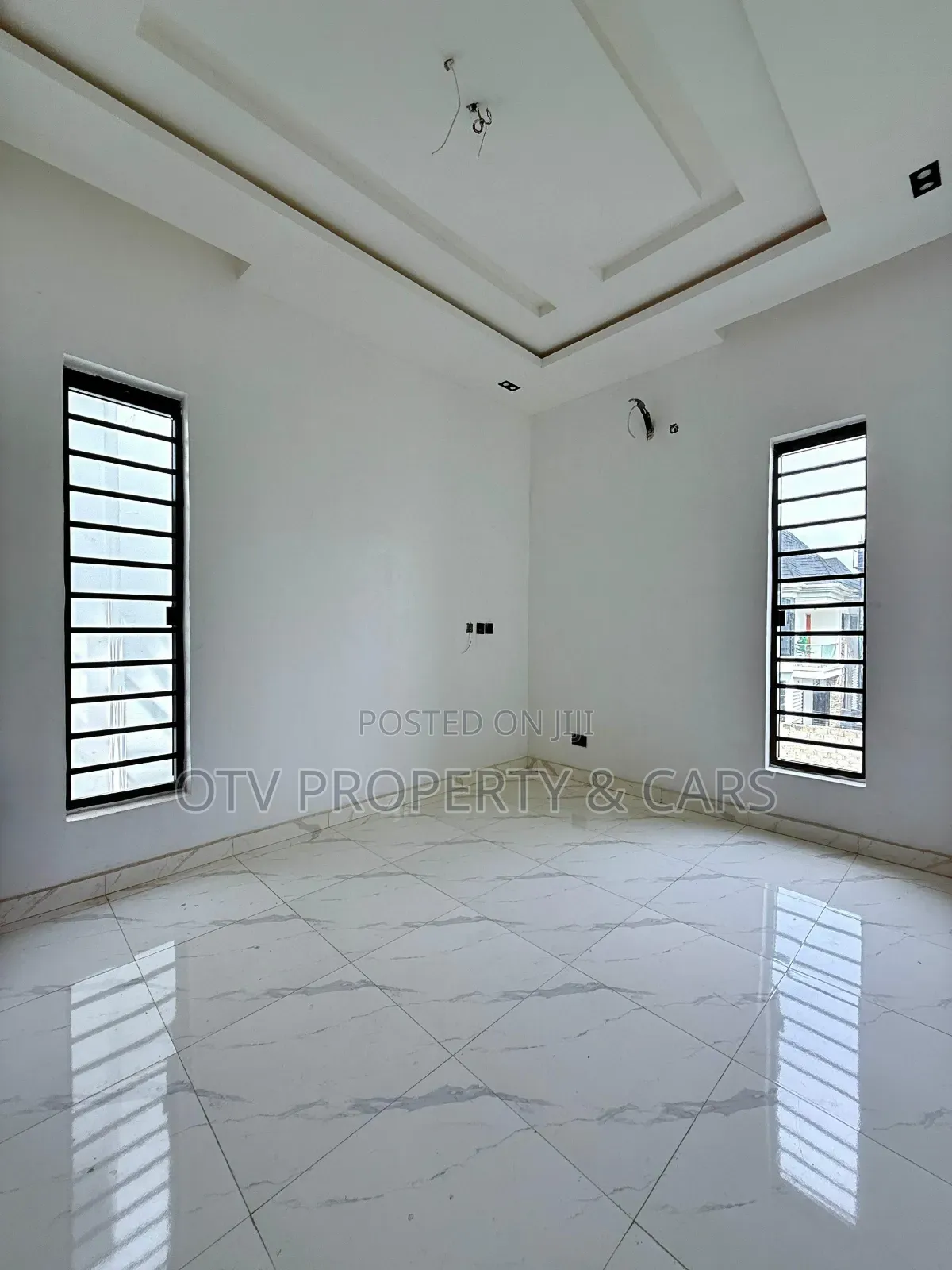 Furnished 6bdrm Duplex in Ikota for sale