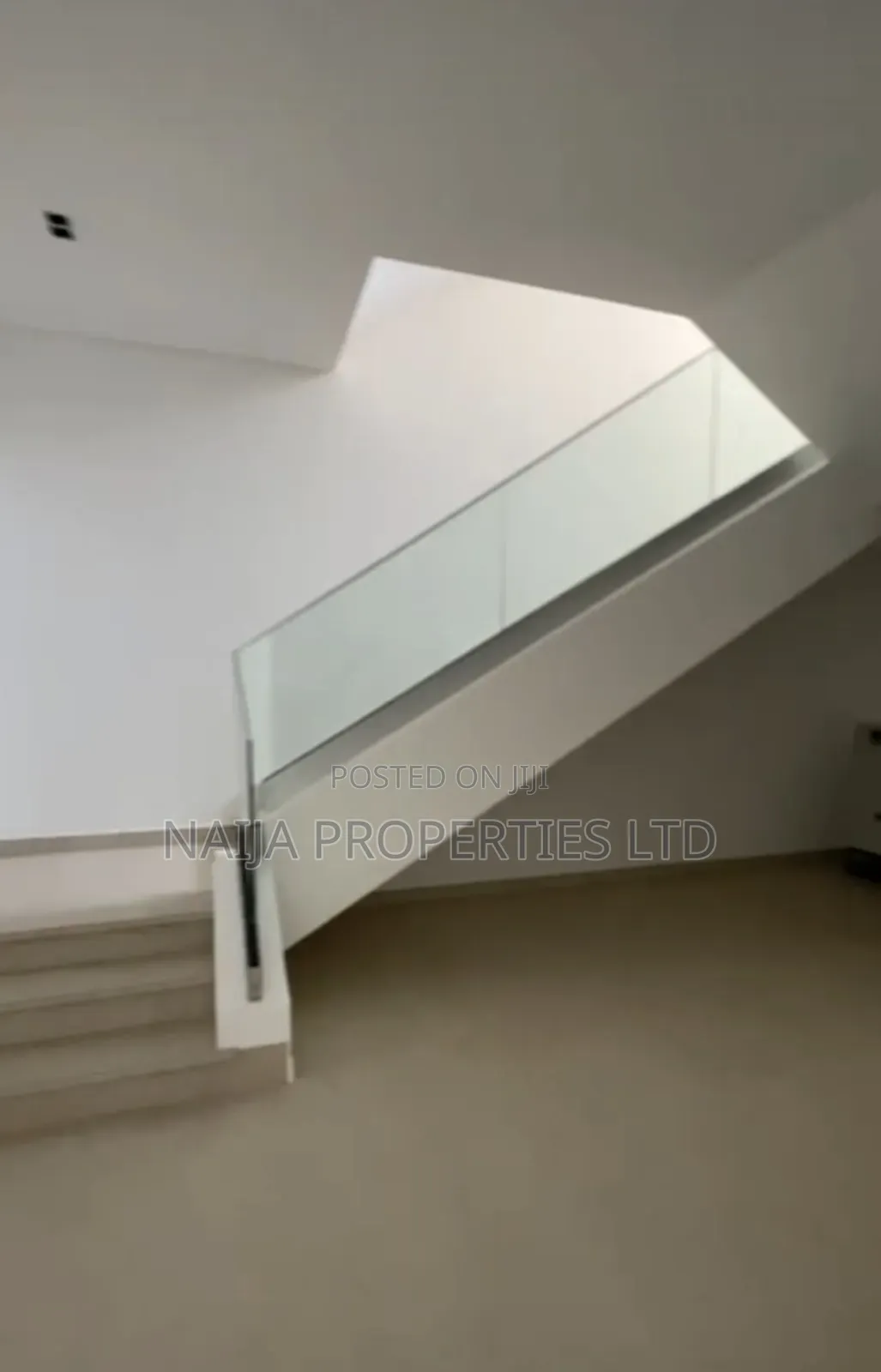 6bdrm Villa in Banana Island, Ikoyi for sale