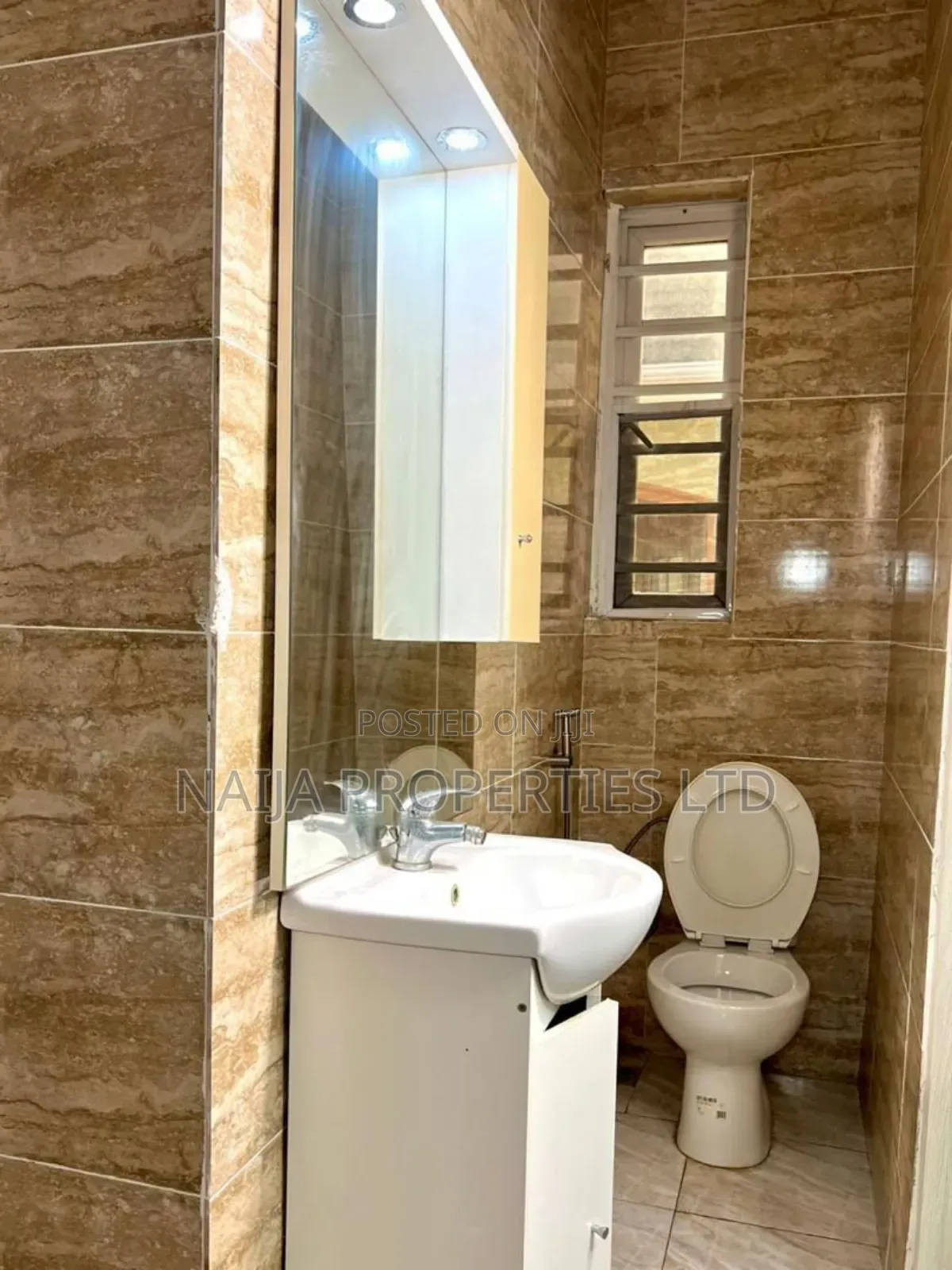 4bdrm Duplex in Lekki County for sale