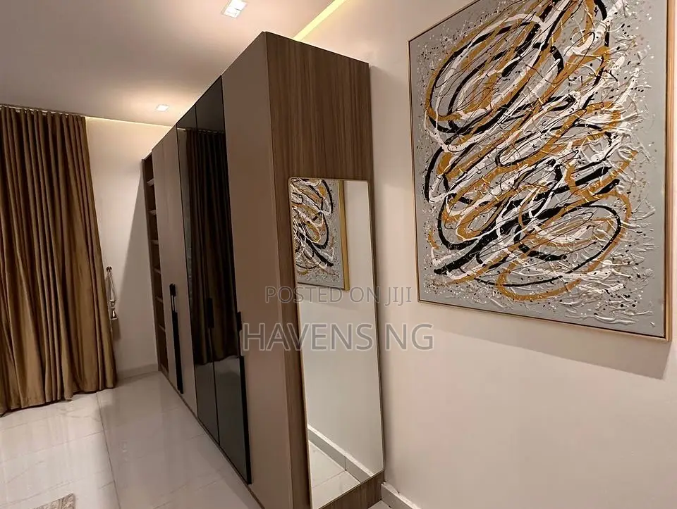 For Shortlet – Luxury 2-Bedroom Maisonette