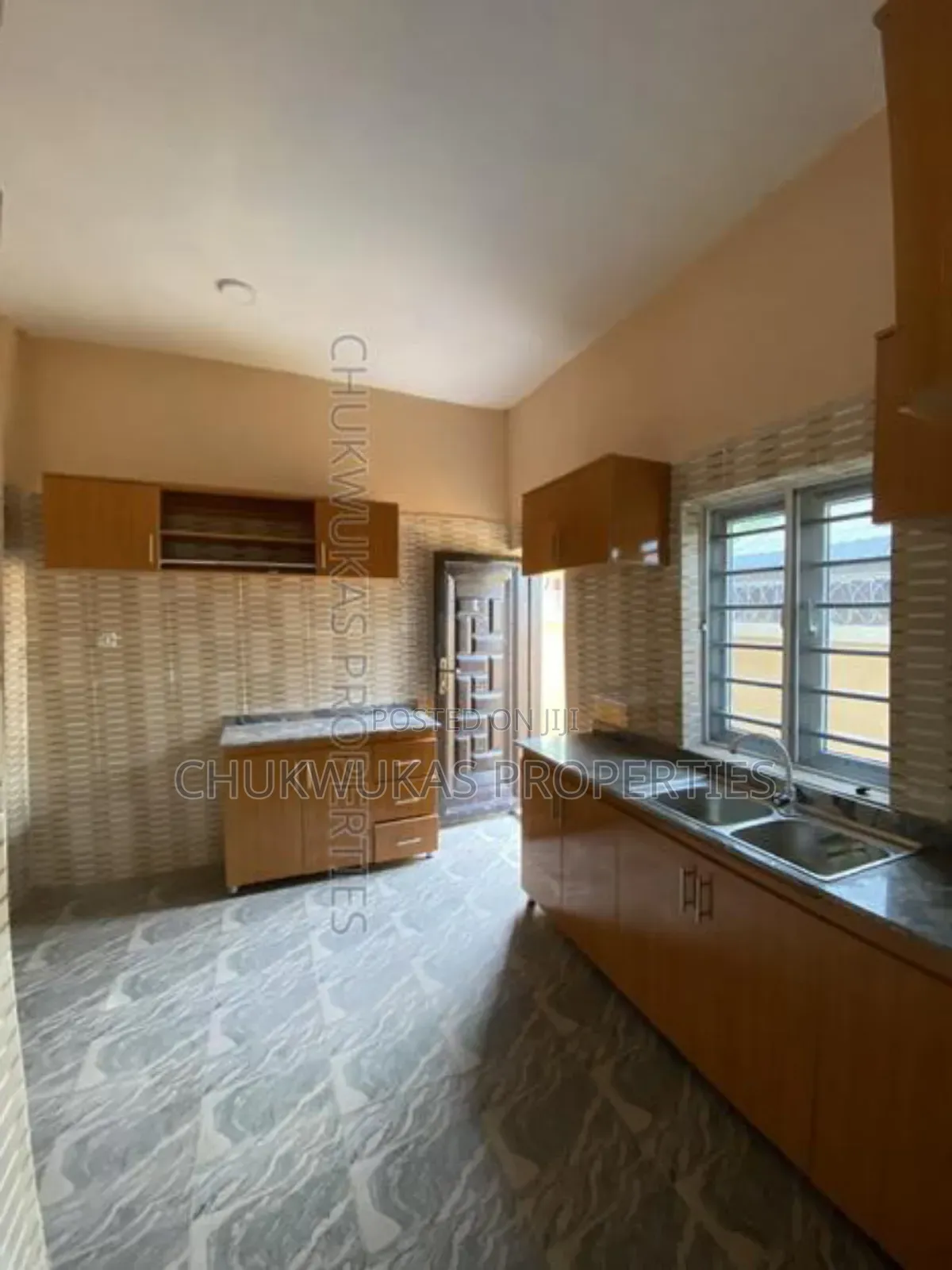 4bdrm Duplex in Golf Estate Enugu for sale