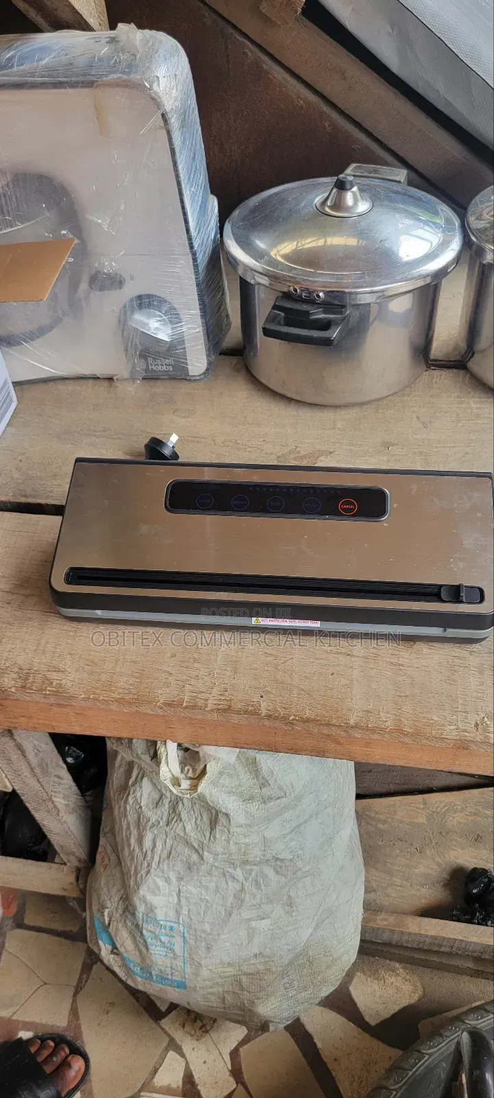 Stainless Vaccum Sealer Machine Is Available for Sales