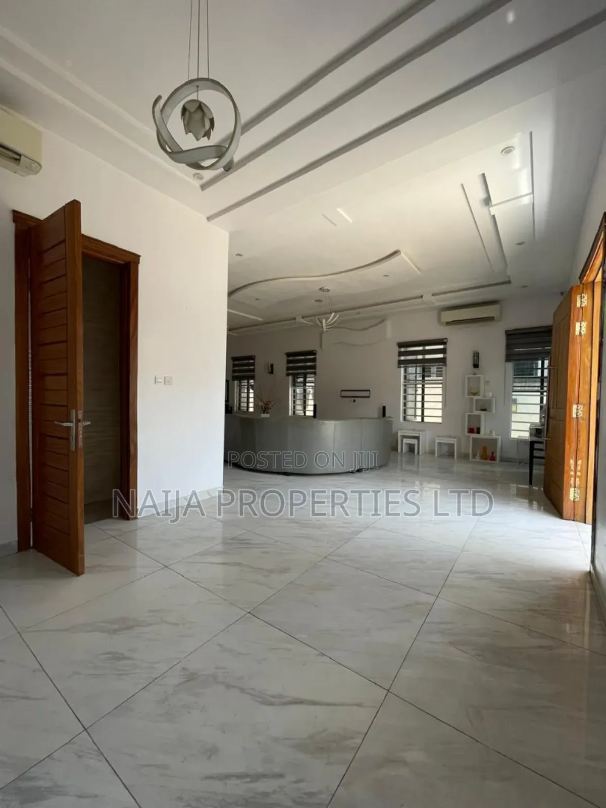 5bdrm Duplex in Osapa London, Lekki for sale
