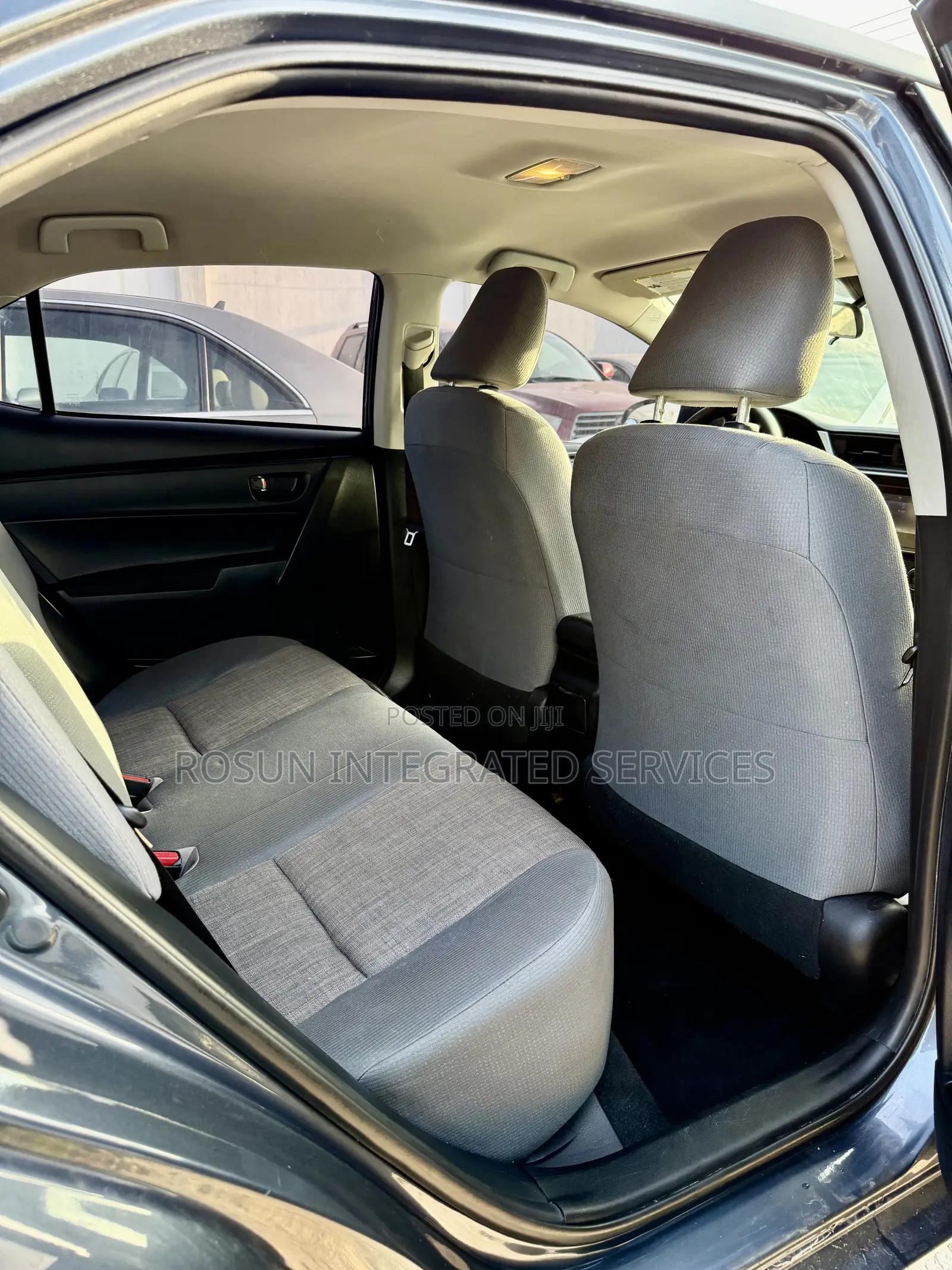 Toyota Corolla LE ECO 4dr Sedan (1.8L 4cyl CVT) 2017 Gray
