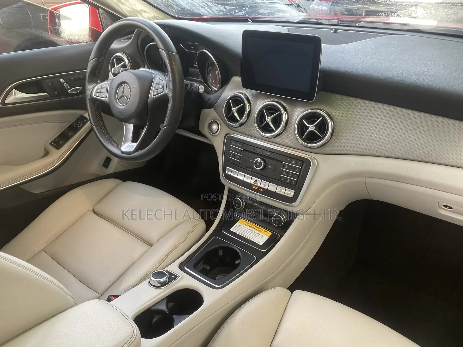 Mercedes-Benz GLA 250 2017 Red