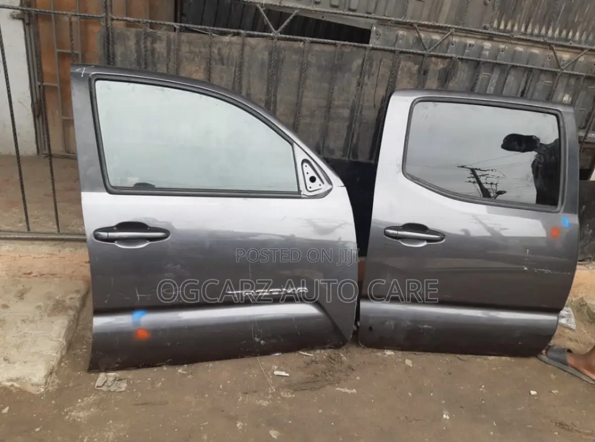 Complete Door Toyota Tacoma 2010/2012 Available