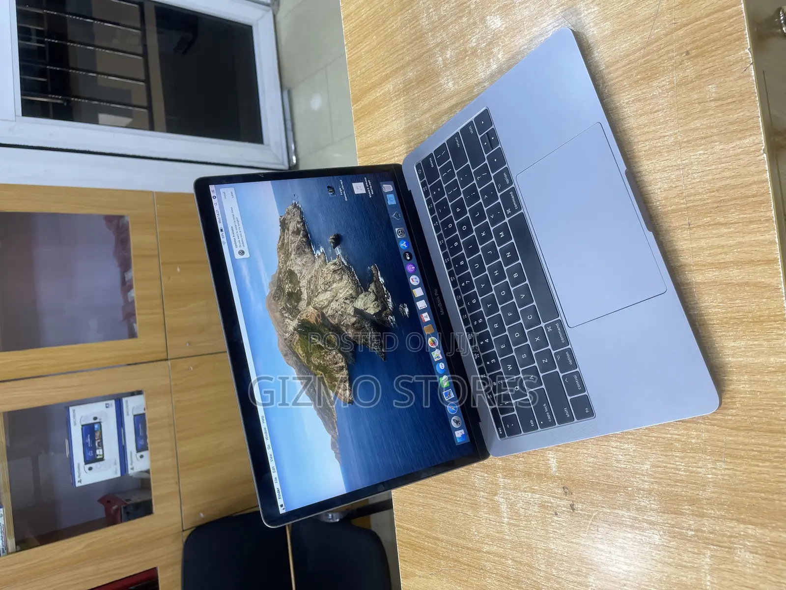 Laptop Apple MacBook Pro 2017 8GB Intel Core I5 SSD 256GB