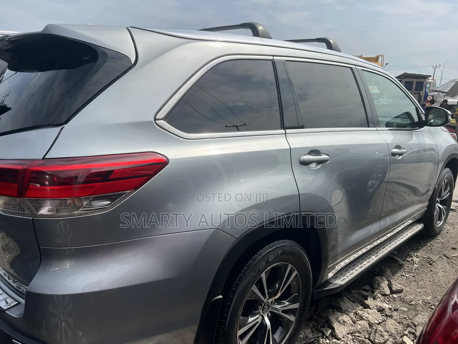 Toyota Highlander XLE 4x4 V6 (3.5L 6cyl 8A) 2017 Silver