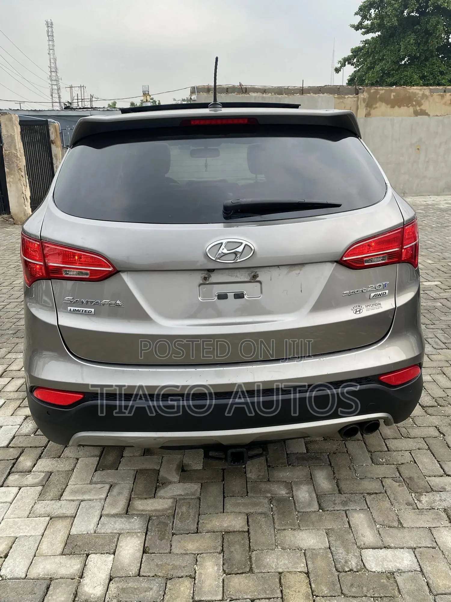 Hyundai Santa Fe Limited 4dr SUV AWD (3.3L 6cyl 6A) 2014 Gray