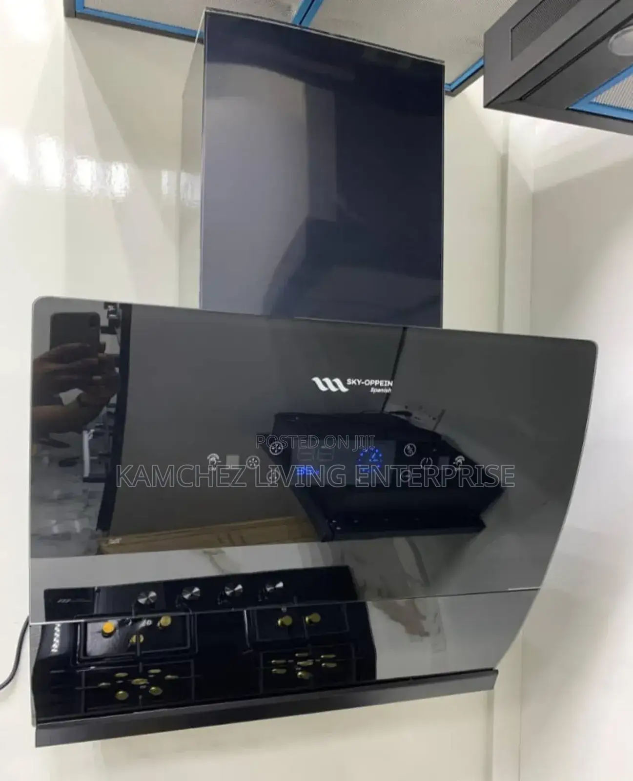 Sky-Oppein Modern Kitchen Hood – Sleek Black Chimney