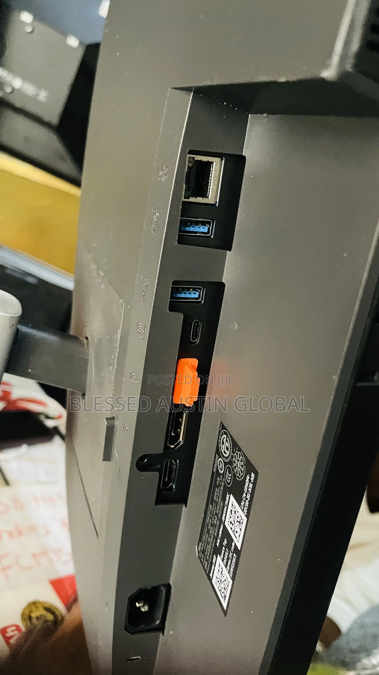 24 Inches Ips Dell Frameless Monitor