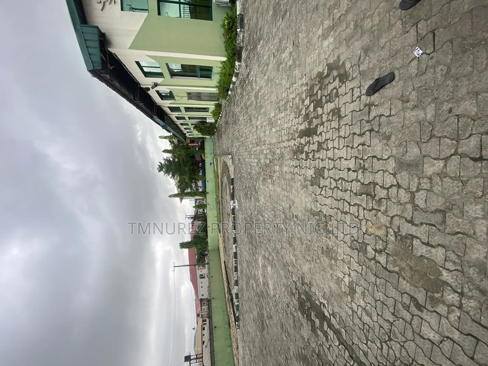 Warehouse to Let