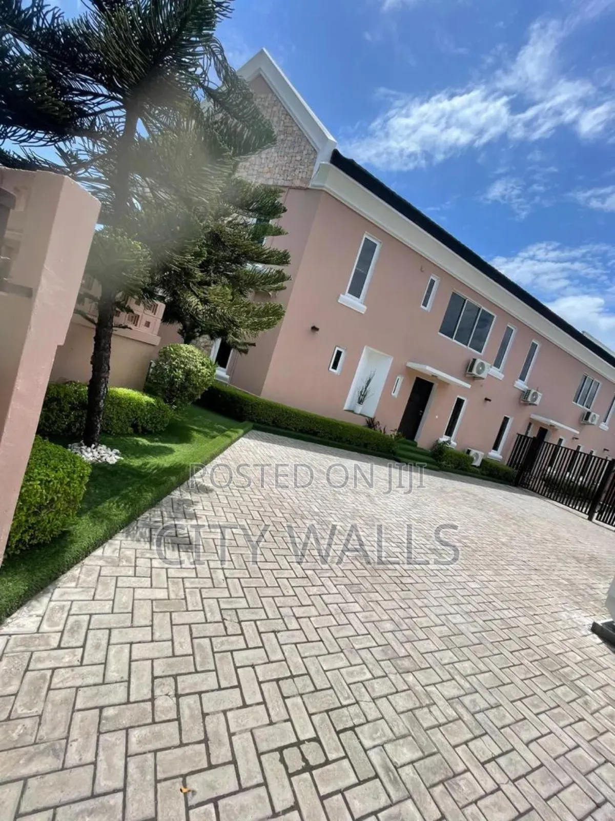 Furnished 4bdrm Duplex in Lekki Phase 1 for rent