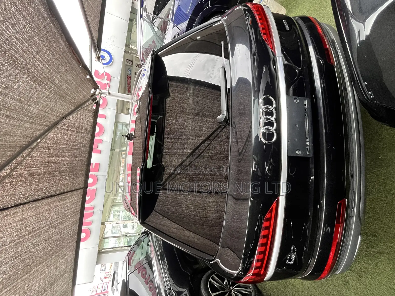 Audi Q7 2021 Black