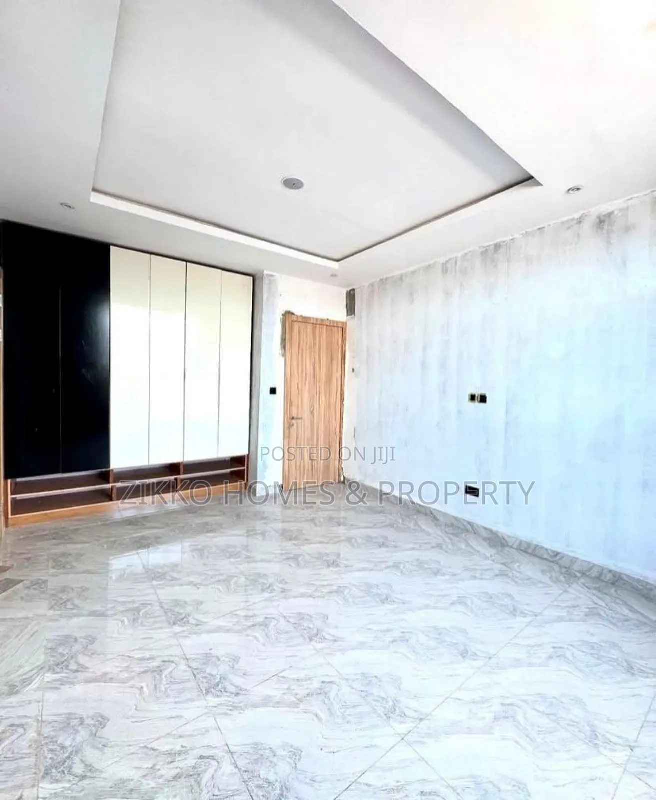 2bdrm Apartment in Ikota Gra, Lekki for sale