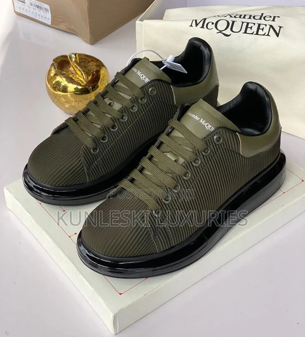 Original Alexander McQueen Sneakers for Men in 4 Colors