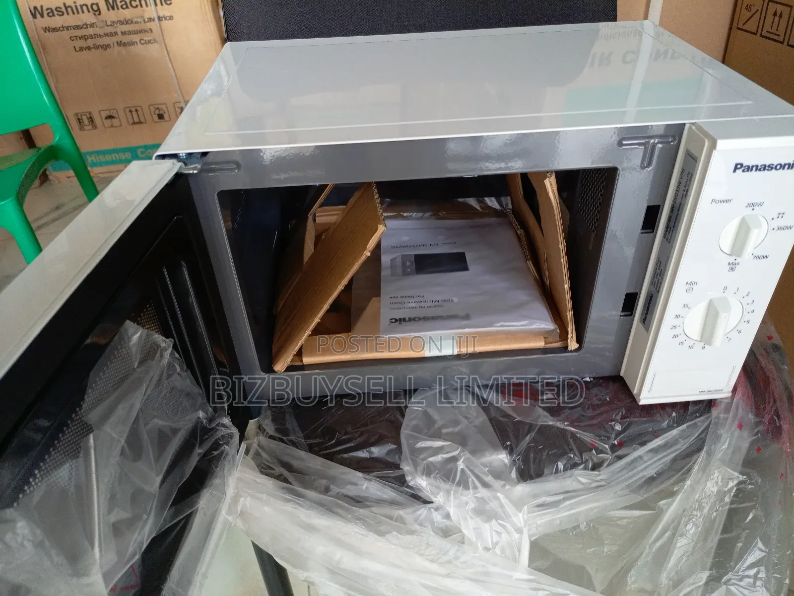 20 Liters Panasonic Microwave Oven.