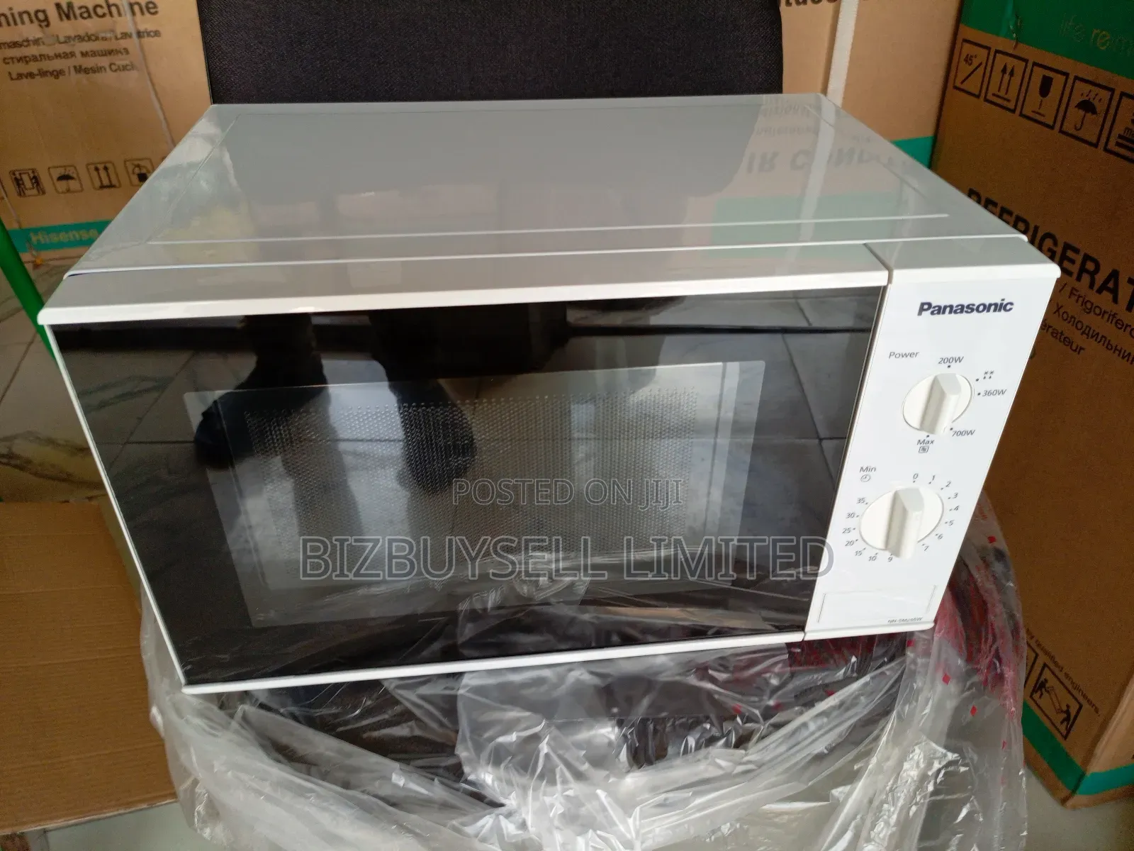 20 Liters Panasonic Microwave Oven.