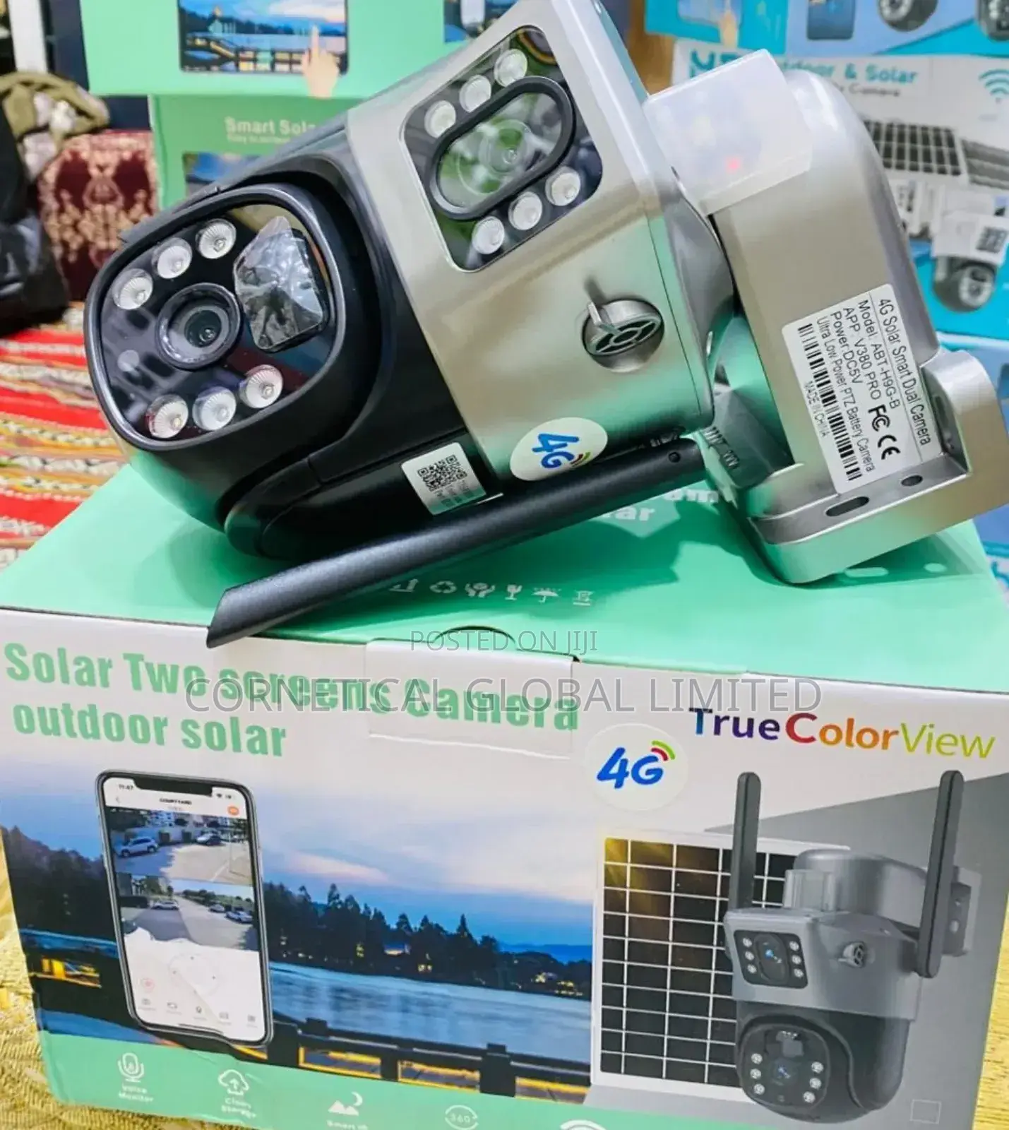 Solar CCTV Camera With Dual Lens 2 Views Screen Image 8mp