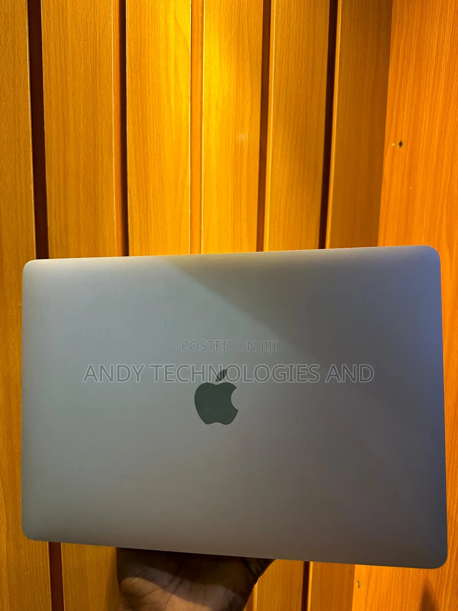 Laptop Apple MacBook Pro 2020 16GB Apple M1 SSD 512GB