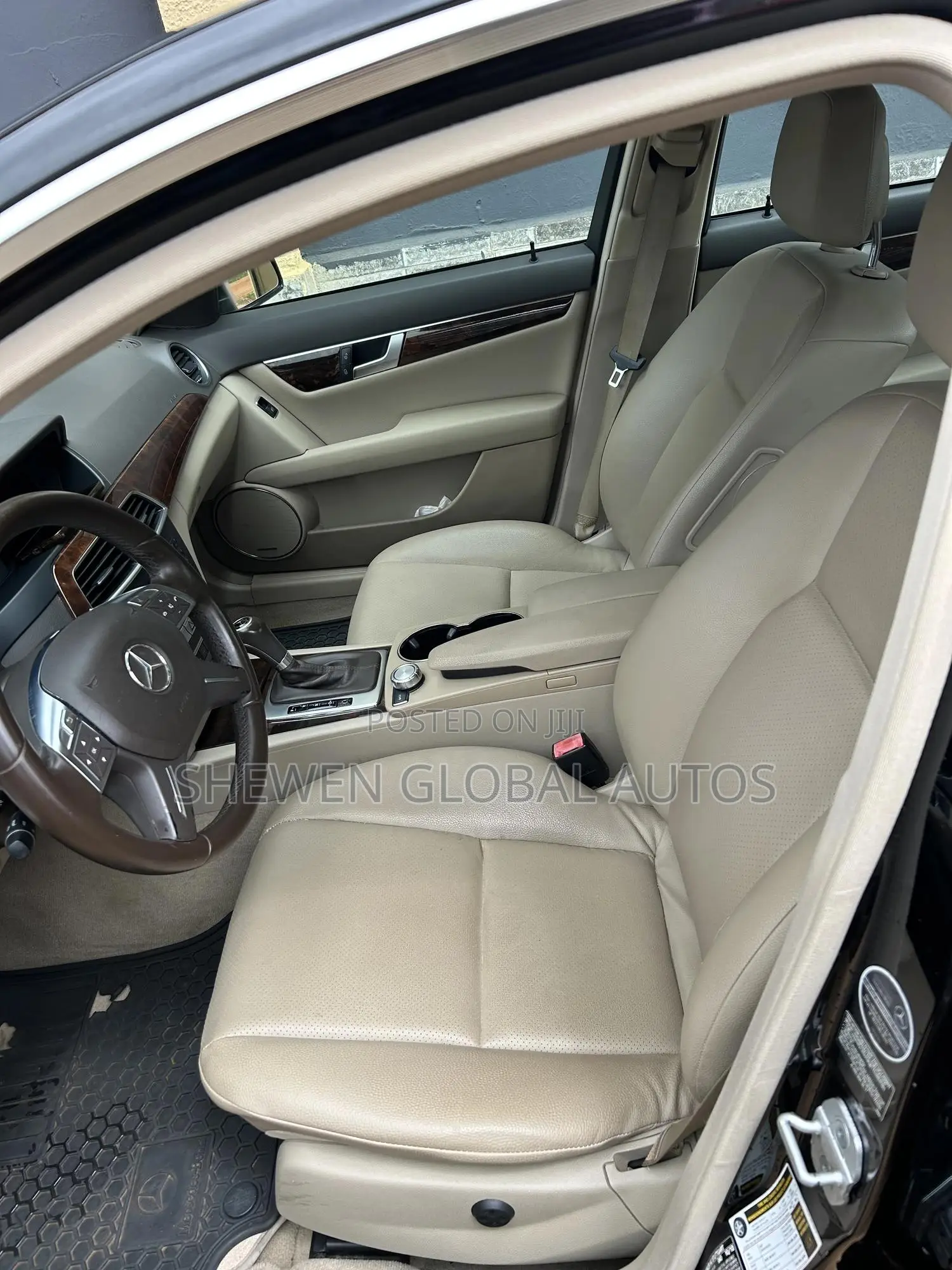 Mercedes-Benz C300 Luxury 4Matic Sedan AWD (3.5L 6cyl 7A) 2014 Black