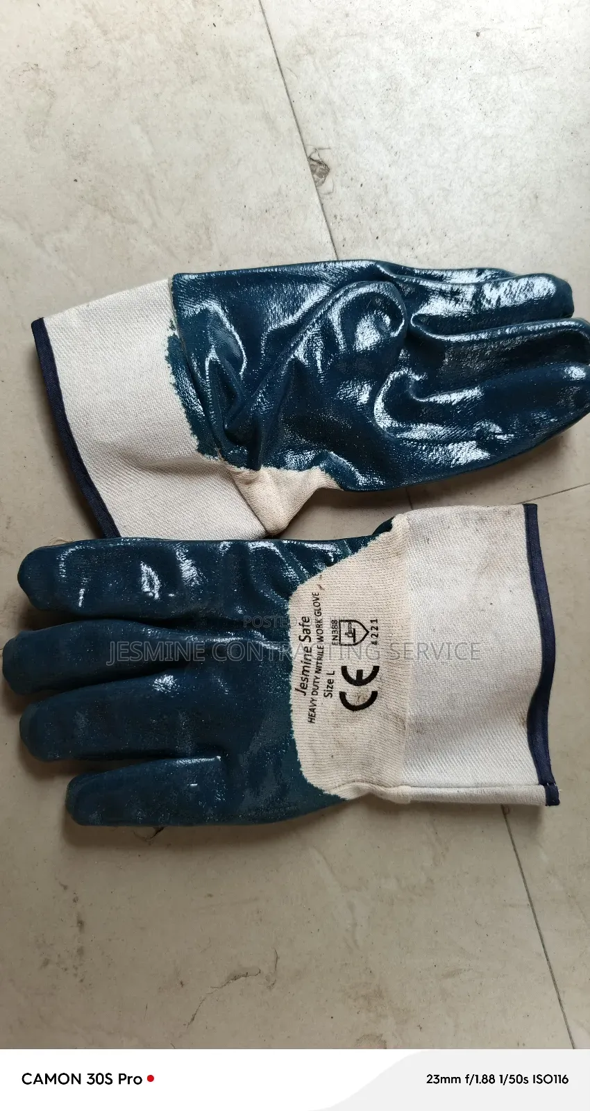 Half Coated Glove With Combination Hand
