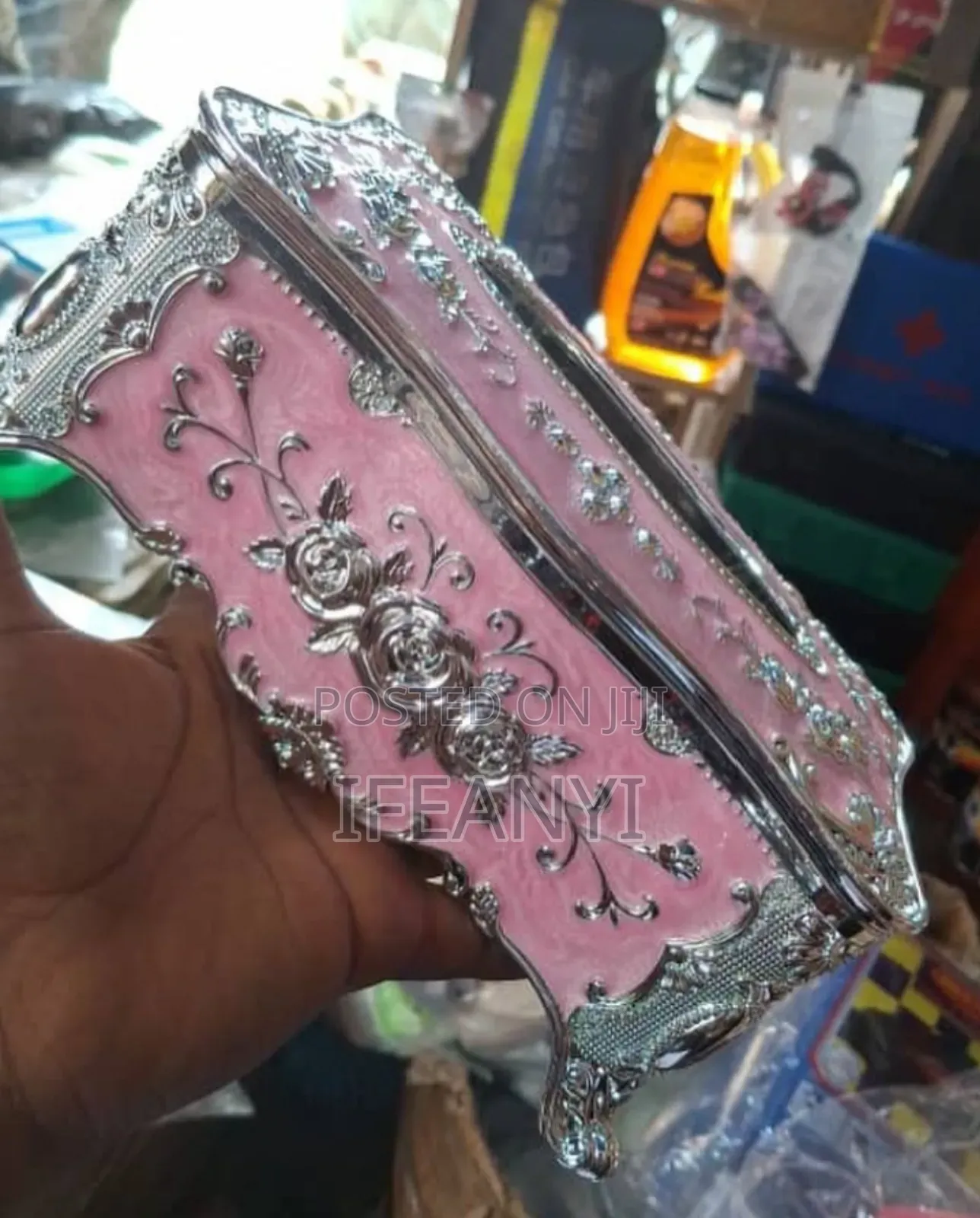 Royal Tissue Box