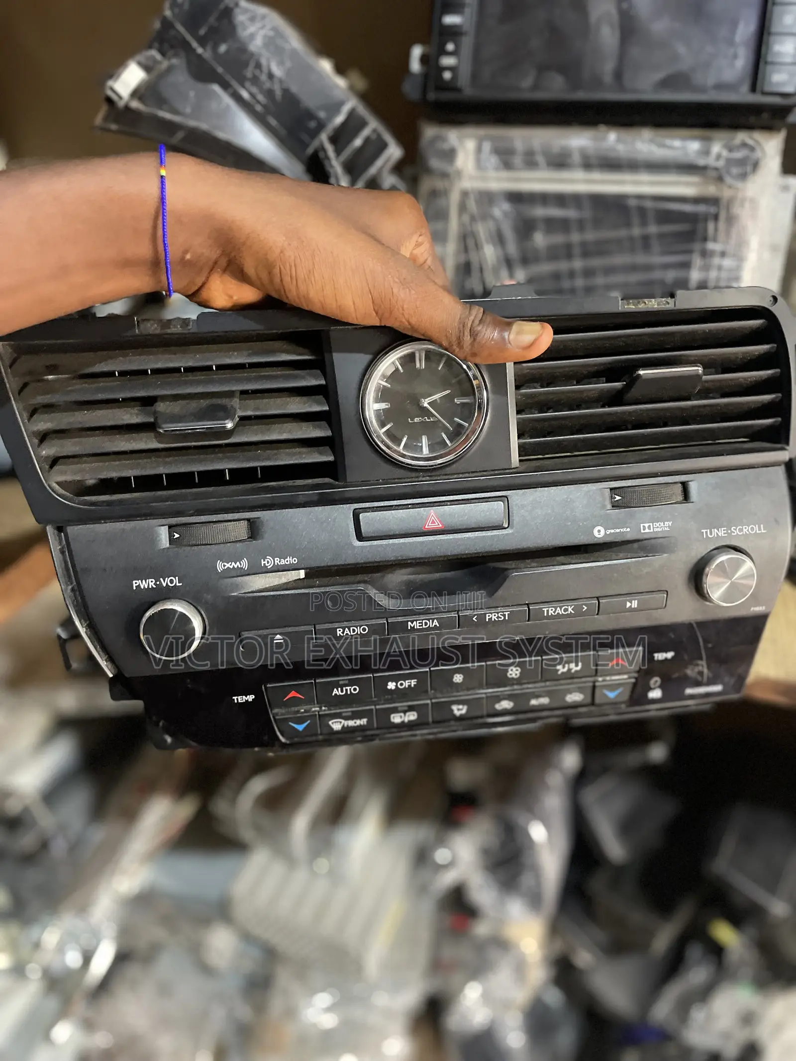 Rx 350 018 Radio Face