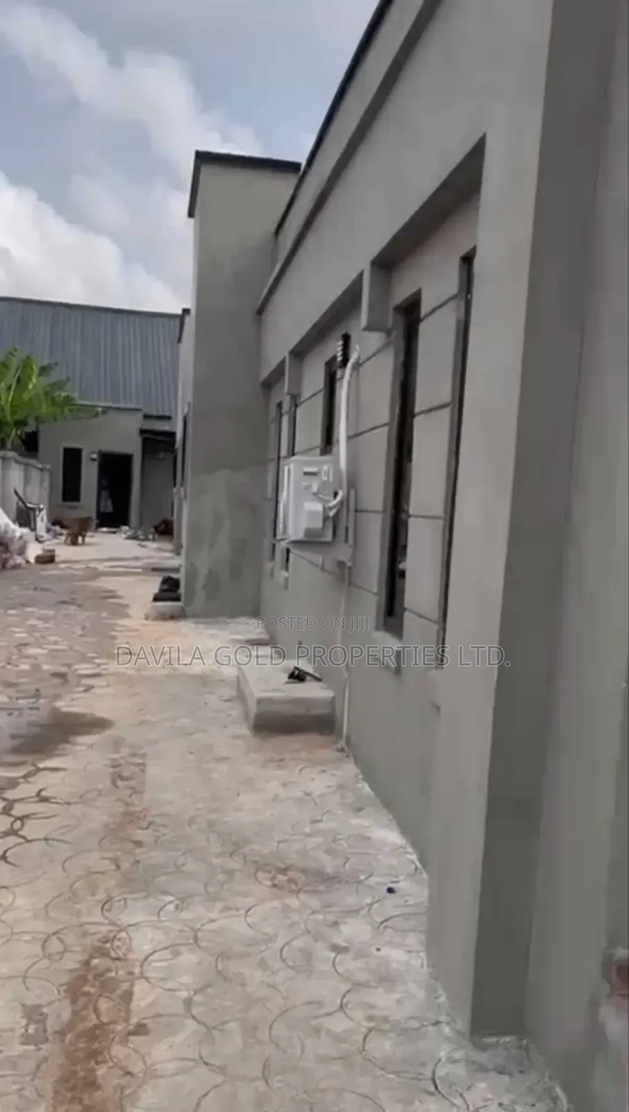 5bdrm Block of Flats in Benin City for sale